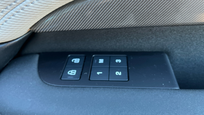 Land Rover Discovery 3.0 D300 Metropolitan Edition 5dr Auto Diesel Station Wagon